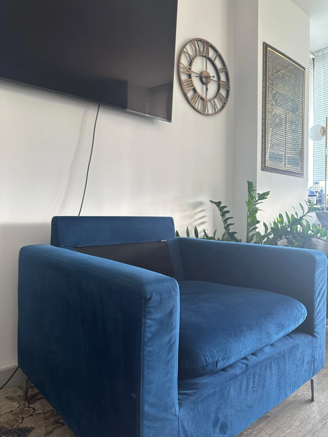 Blue Velvet Accent Chair/sofa - photo 4