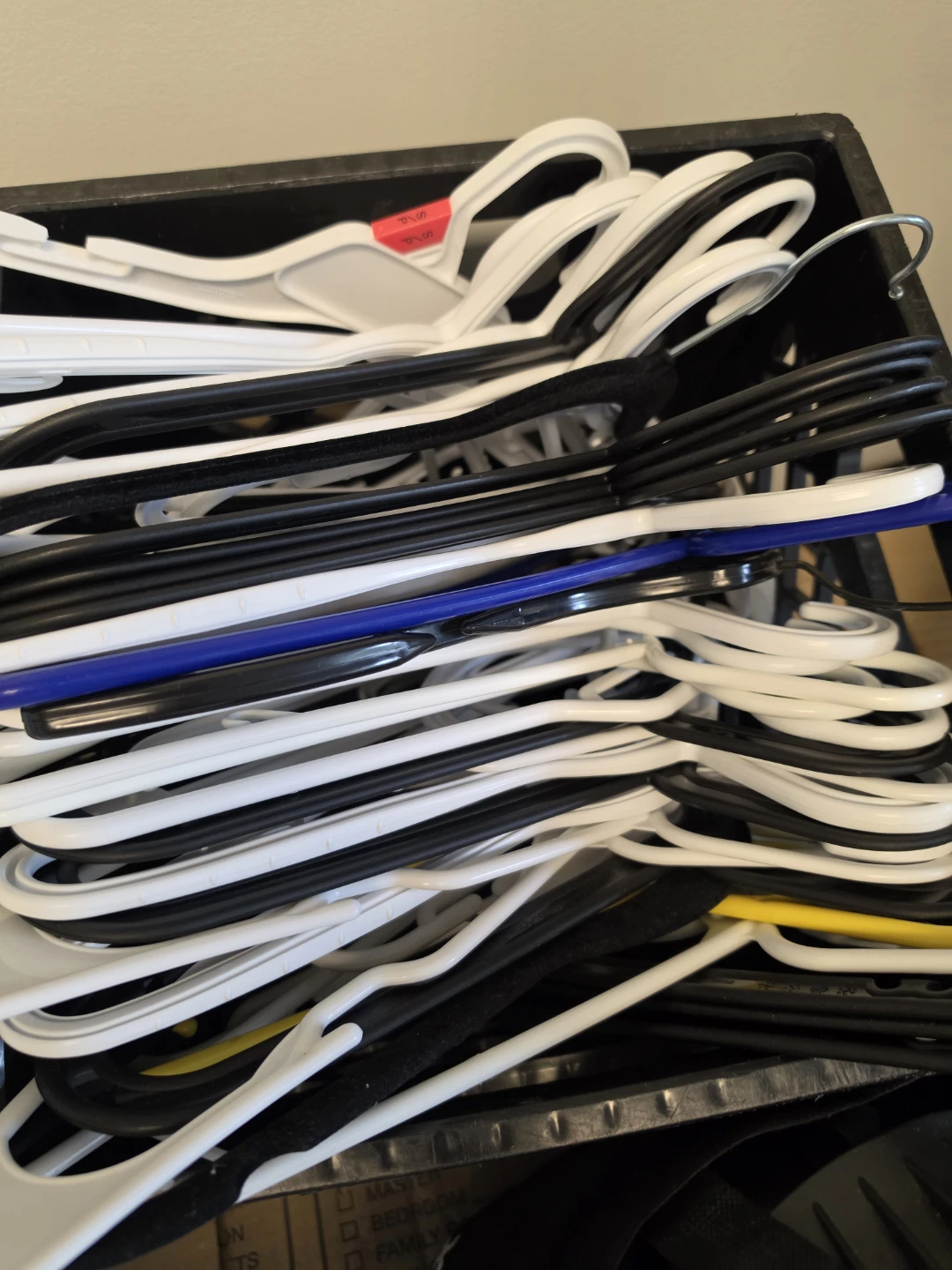 Free Hanger - photo 2