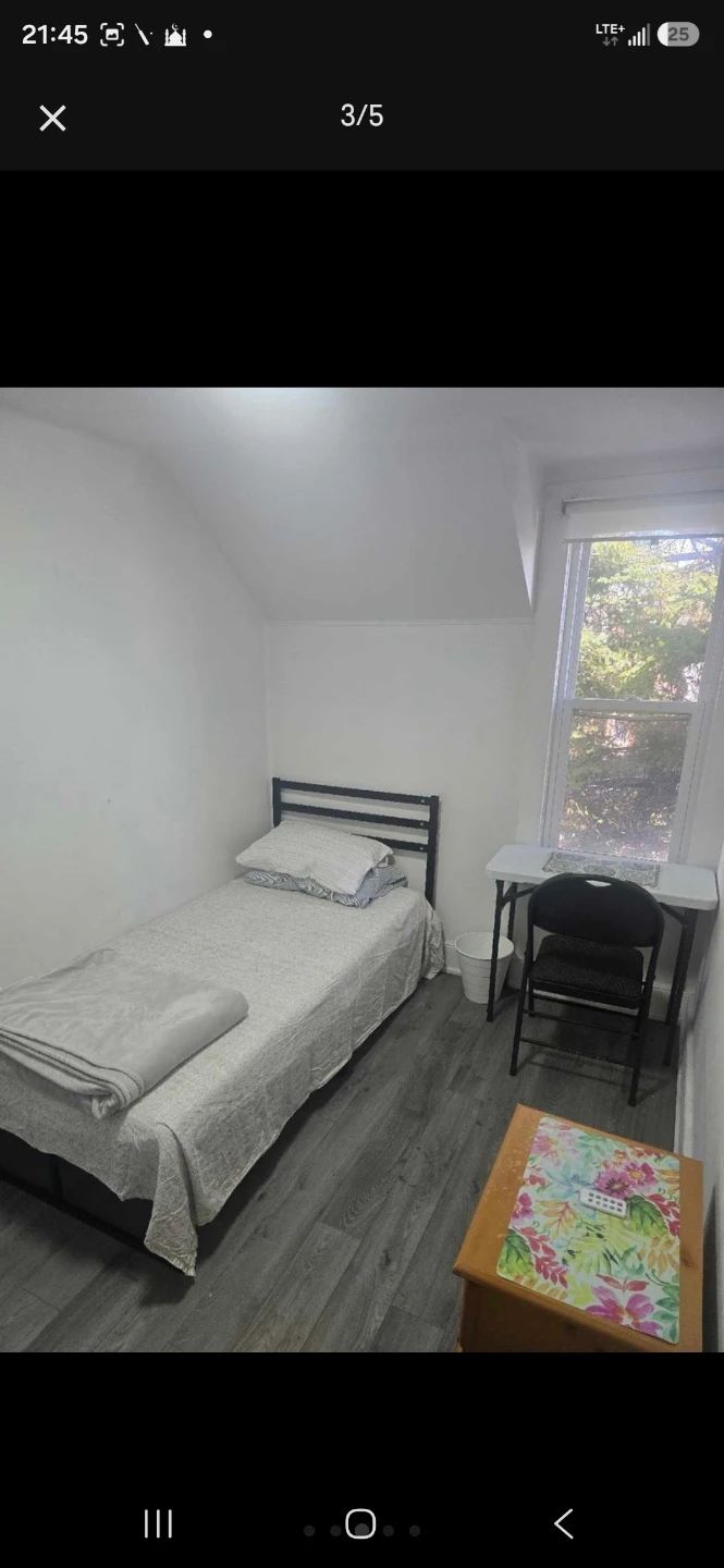 01 furnished room for rent