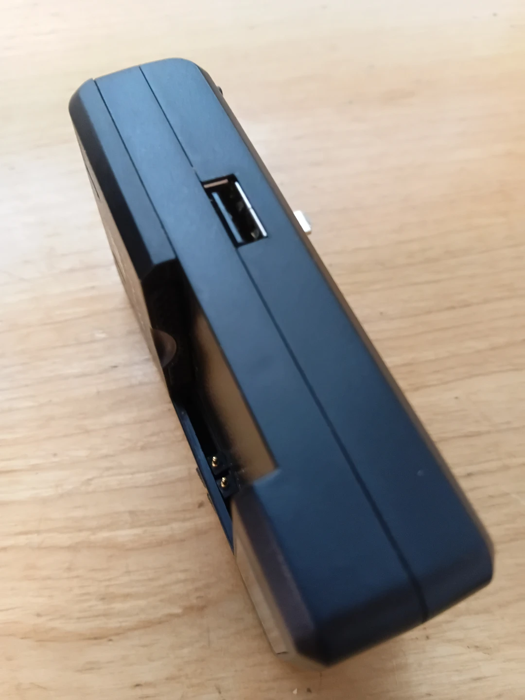 Universal Battery Charger with LCD and USB port - photo 3