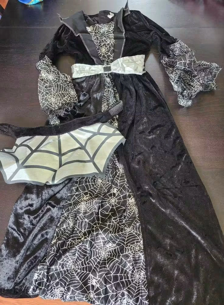 Costumes / dress up items for kids! Make an offer