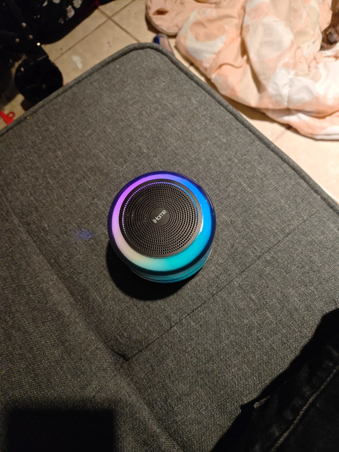 iHome iBT64B.FXv24 Bluetooth Speaker