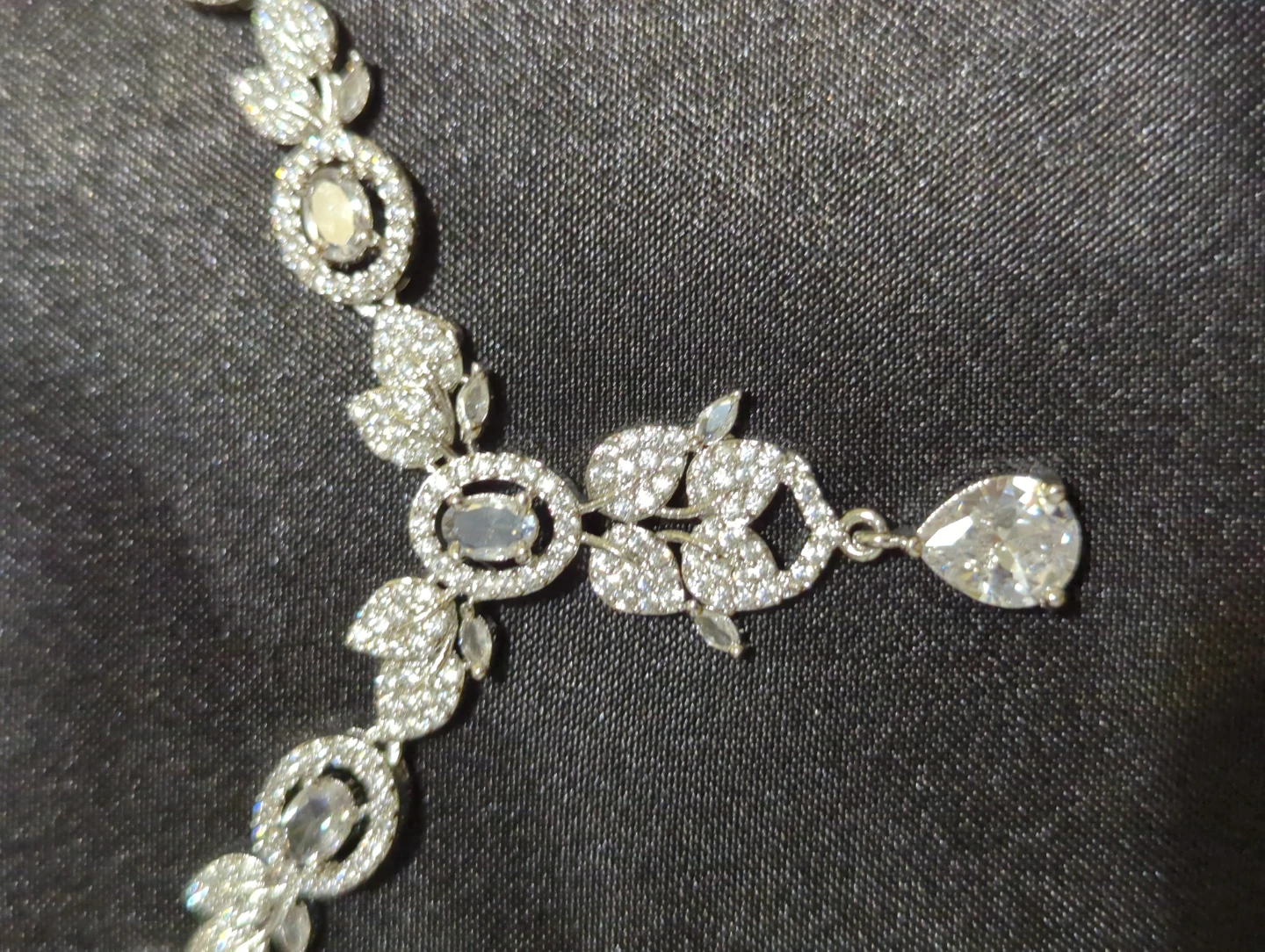 Bridal Crystal Necklace, Earring, and Maang Tikka Set - photo 3