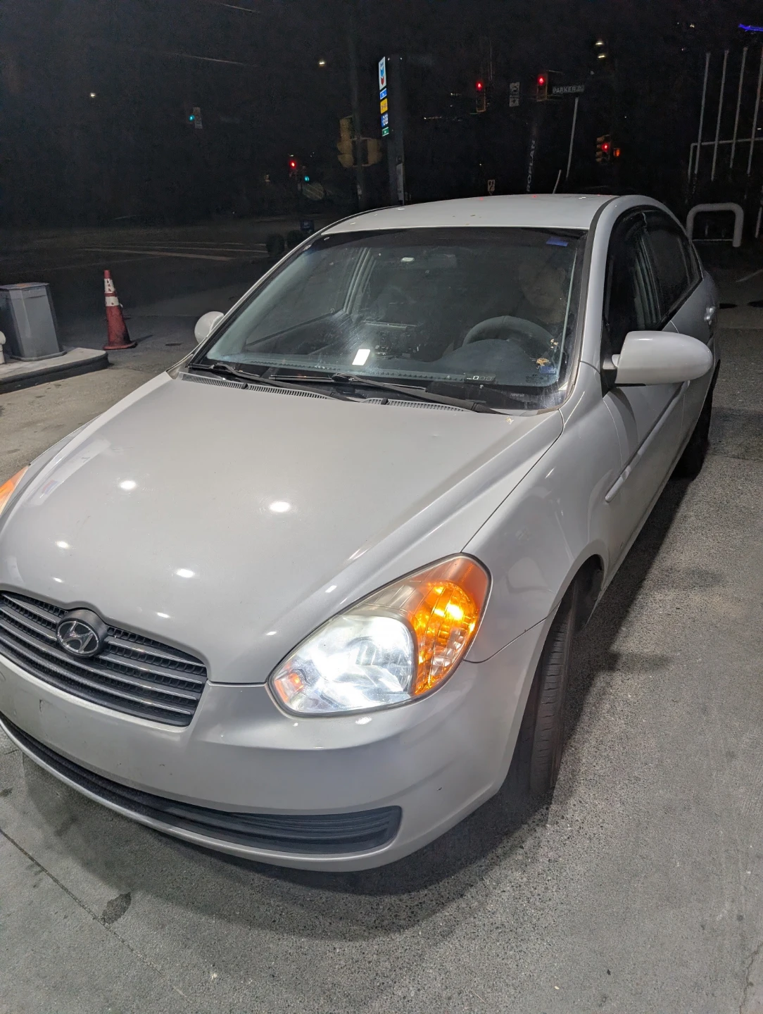 Silver 2006 Hyundai Accent Low KMS - photo 5
