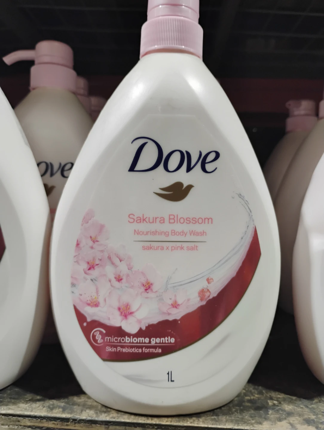 Dove Sakura Blossom Nourishing Body Wash 1L