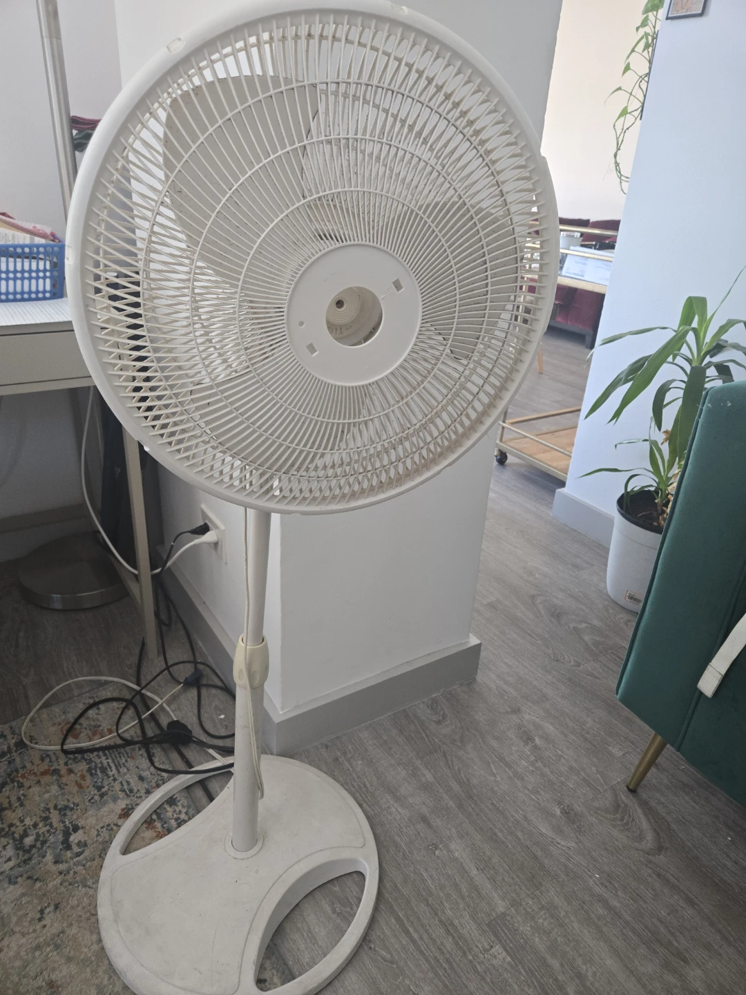 White Adjustable Standing Pedestal Fan - photo 2
