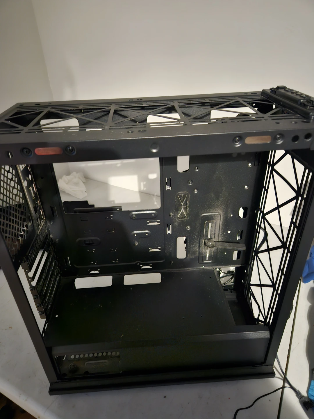 Armoury White PC Computer Case - photo 4
