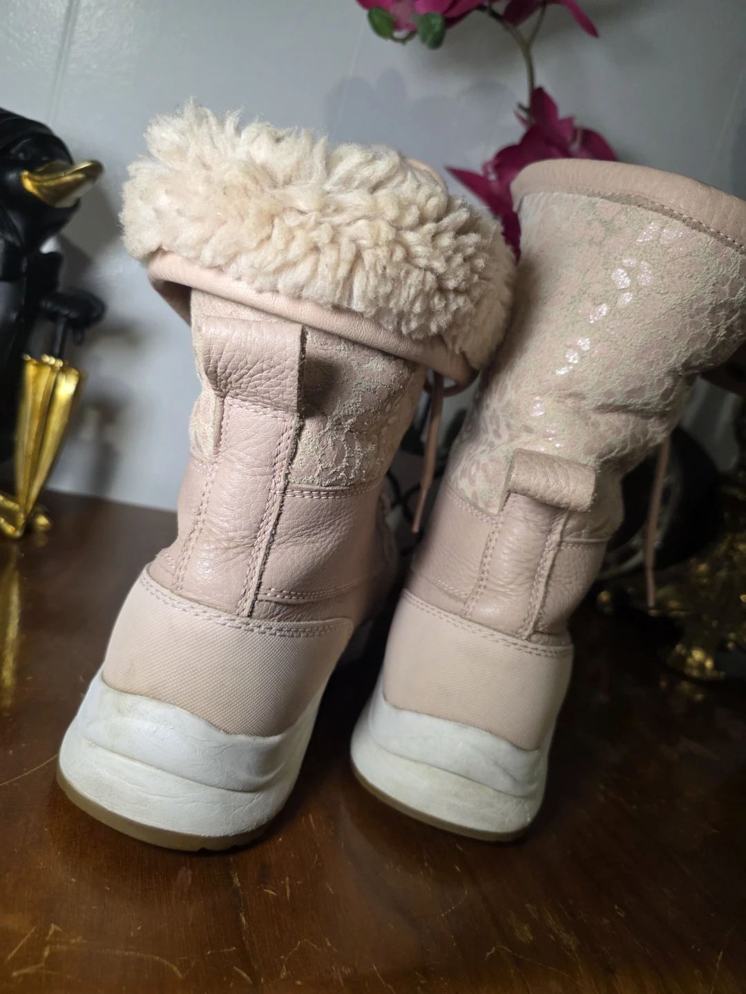 UGG Pink Lace-Up Winter Boots - photo 4