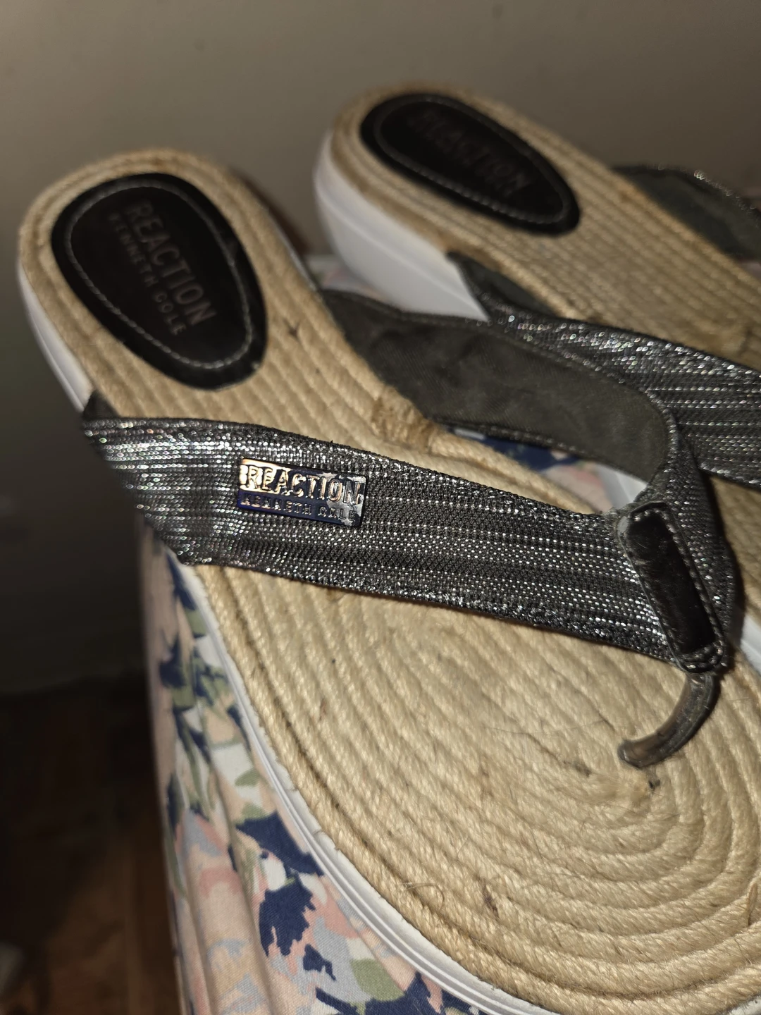 Reaction By Kenneth Cole Copper Sparkle Sandal in a Ladies 7.5 - photo 5
