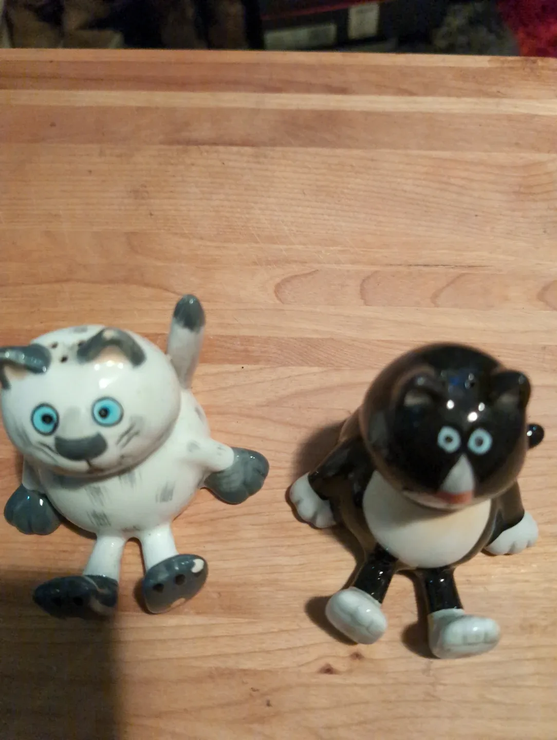 Ceramic Cat Salt and Pepper Shakers - photo 2
