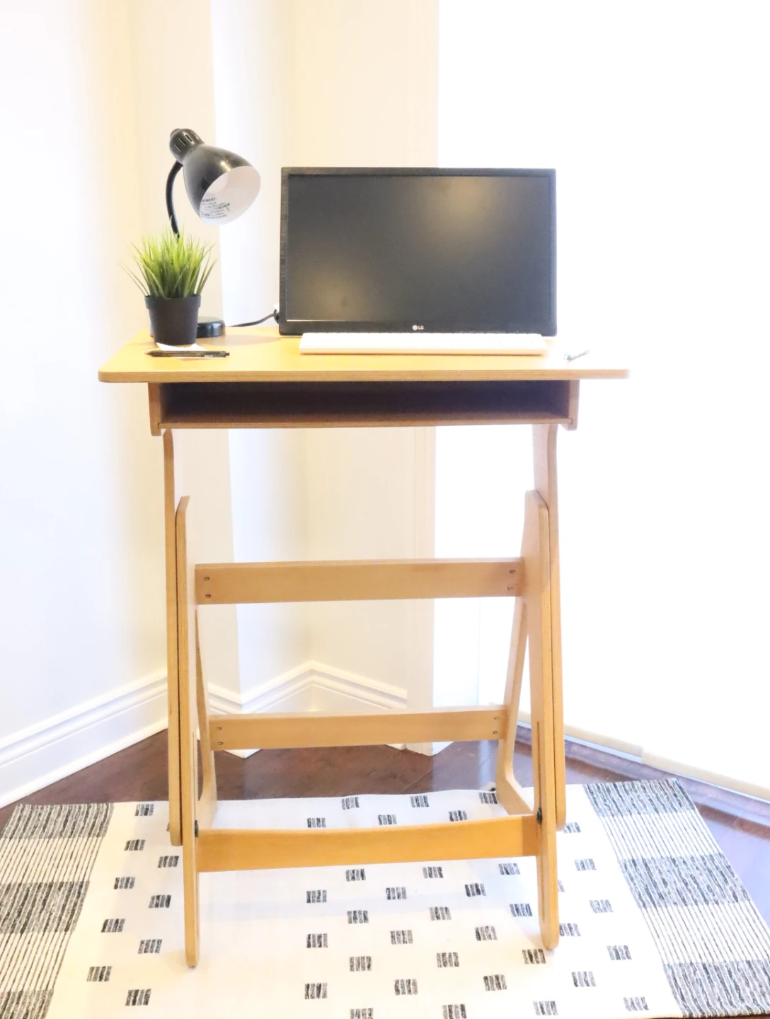 Jaswig StandUp height adjustable desk