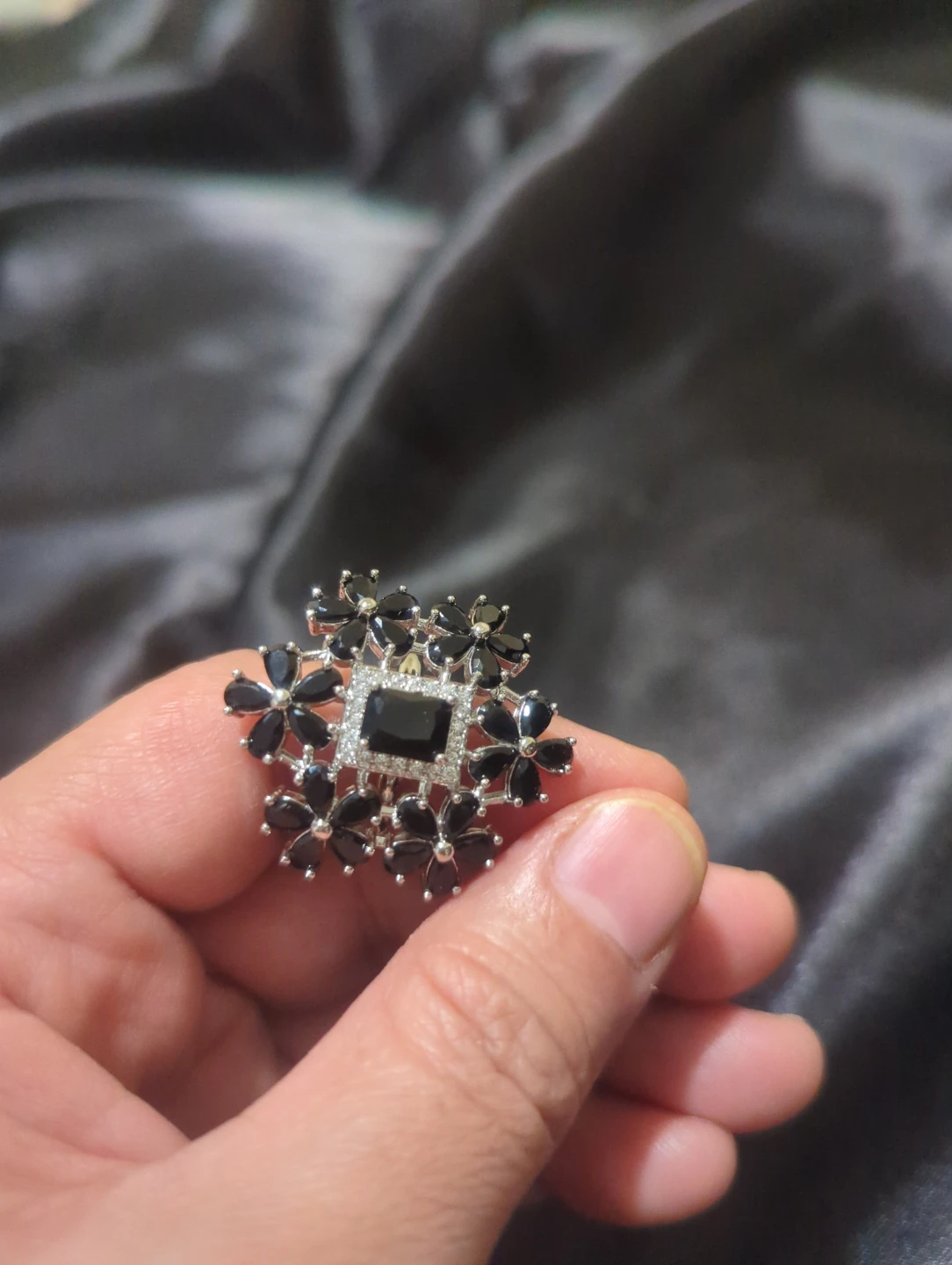 Black Stone Flower Design Ring Size 8 - photo 2