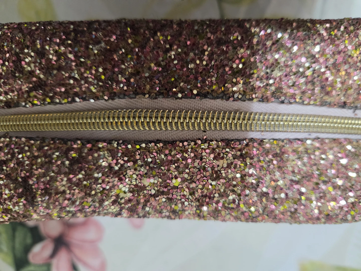 Bath & Body Works glitter cosmetic bag - photo 3