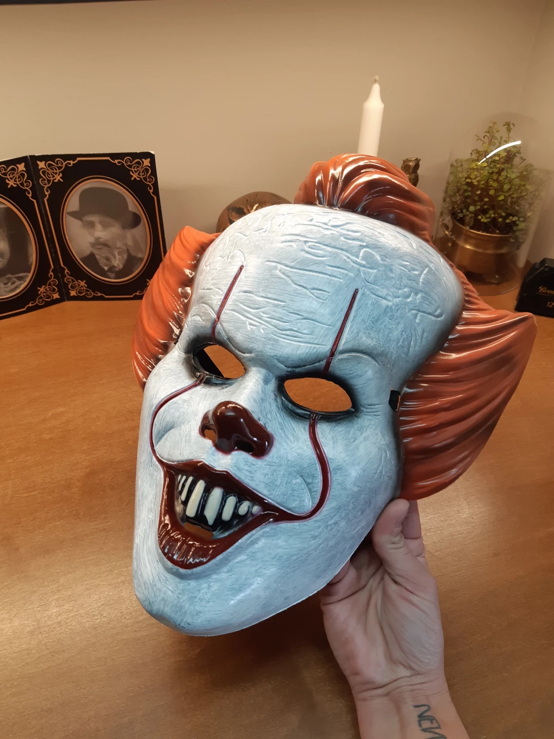 Pennywise character mask - adult halloween mask
