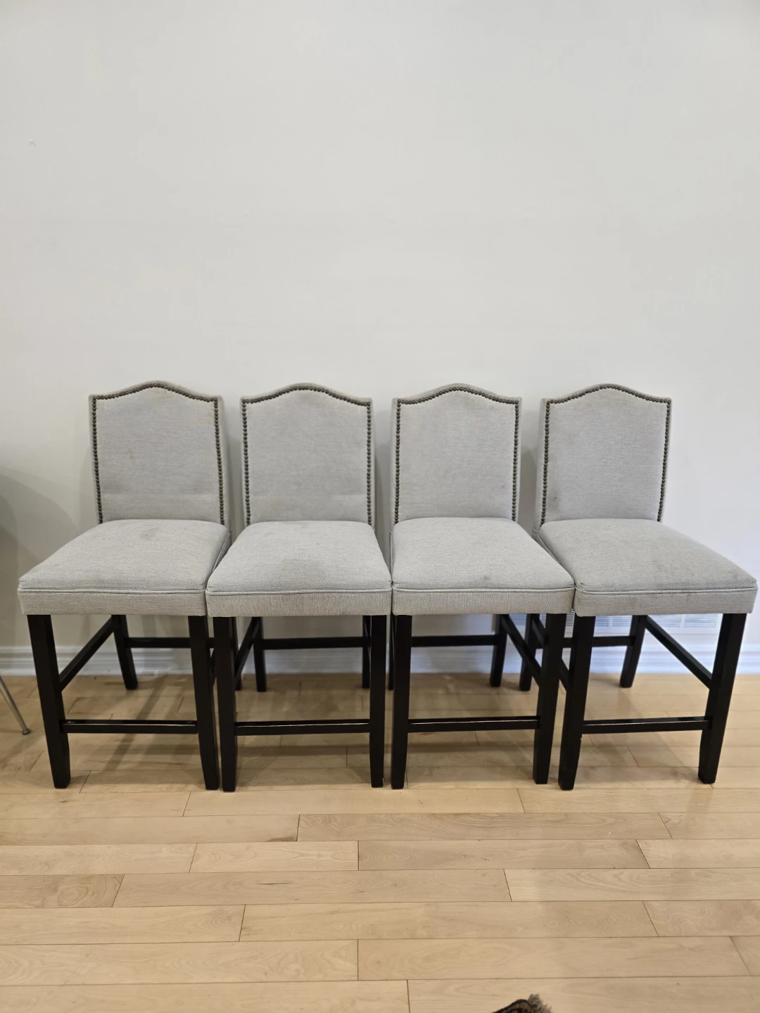 Set of 4 upholstered bar stools