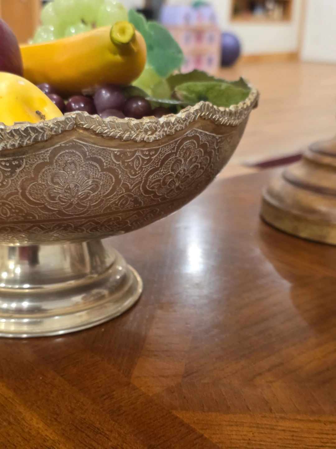 Vintage Ornate Decorative Metal Fruit Bowl - photo 3
