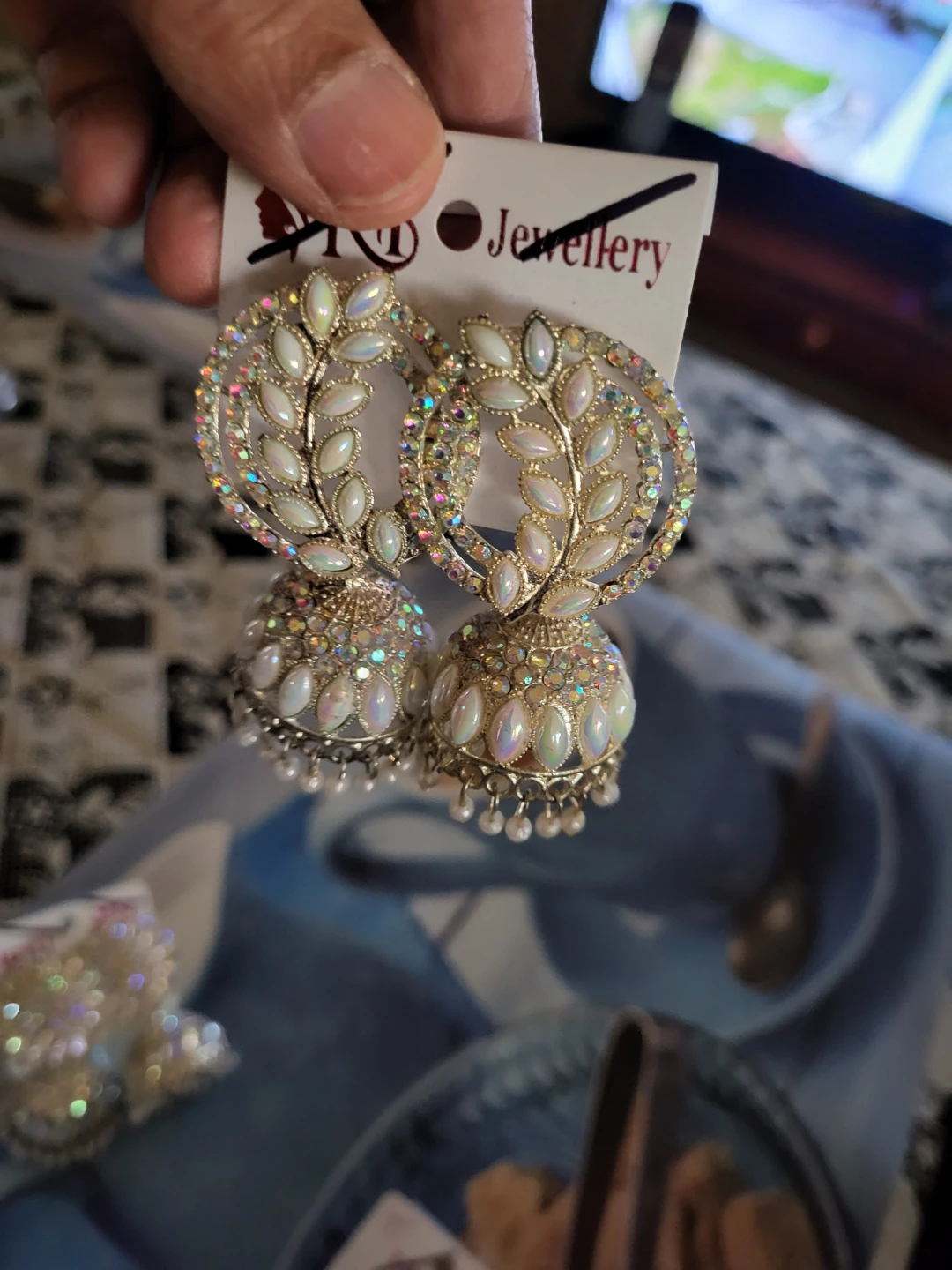 Set of Two Decorative Jhumka Earrings - photo 3