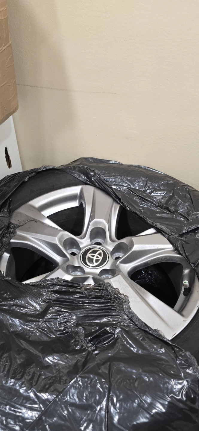 Toyota Wheels with Michelin Winter Tires 225/65R17 - photo 5