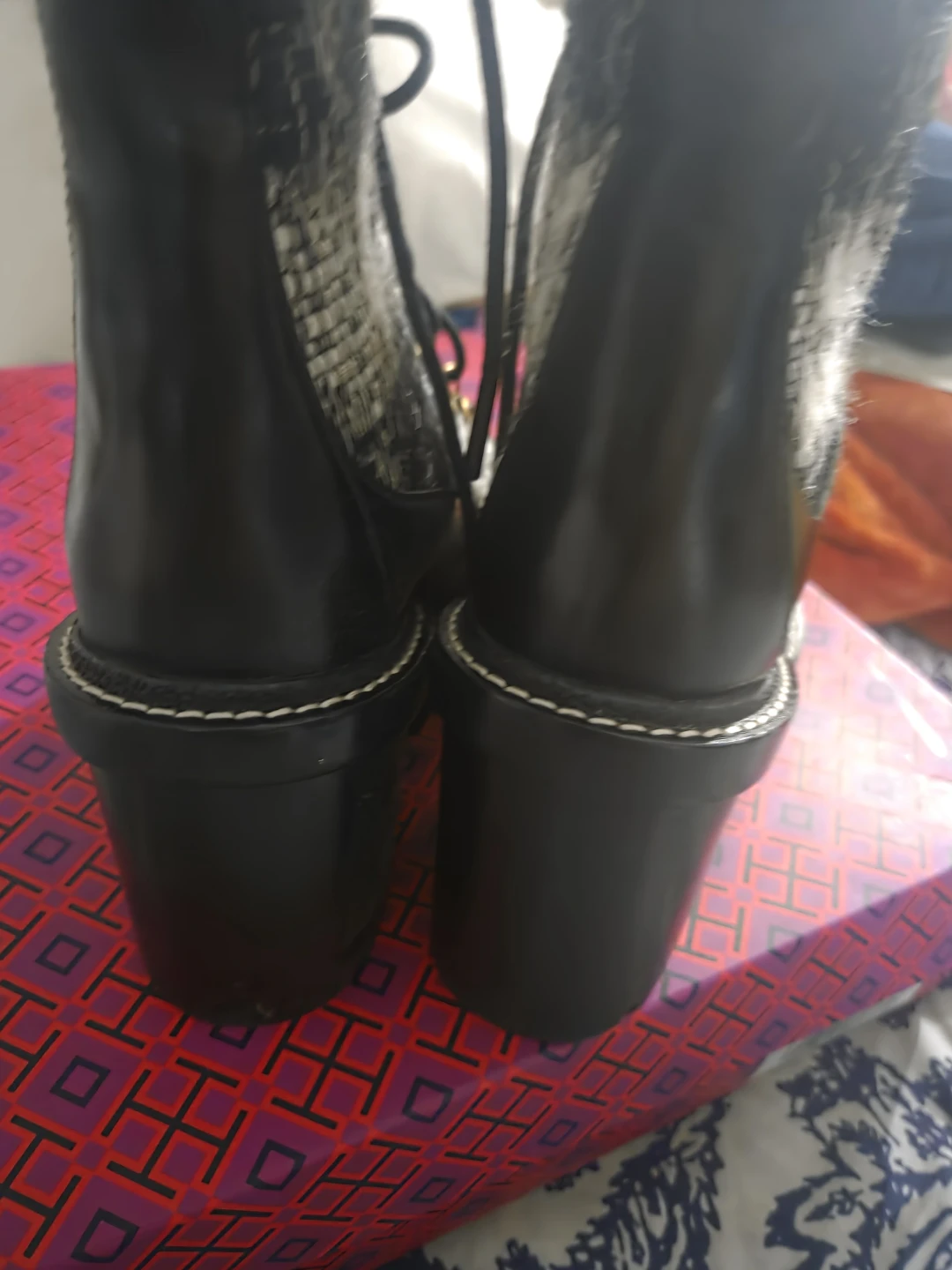 Tory Burch Lace-Up Heeled Boots size 9 - photo 5