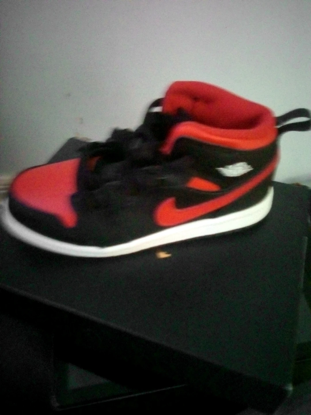 Jordan 1 mid - photo 2