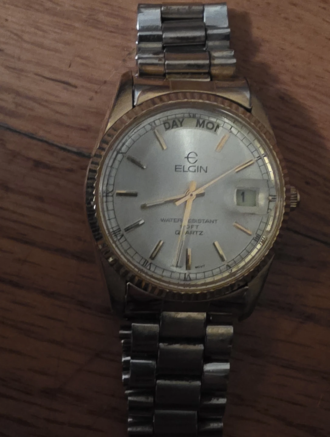 Vintage Elgin Quartz Wristwatch