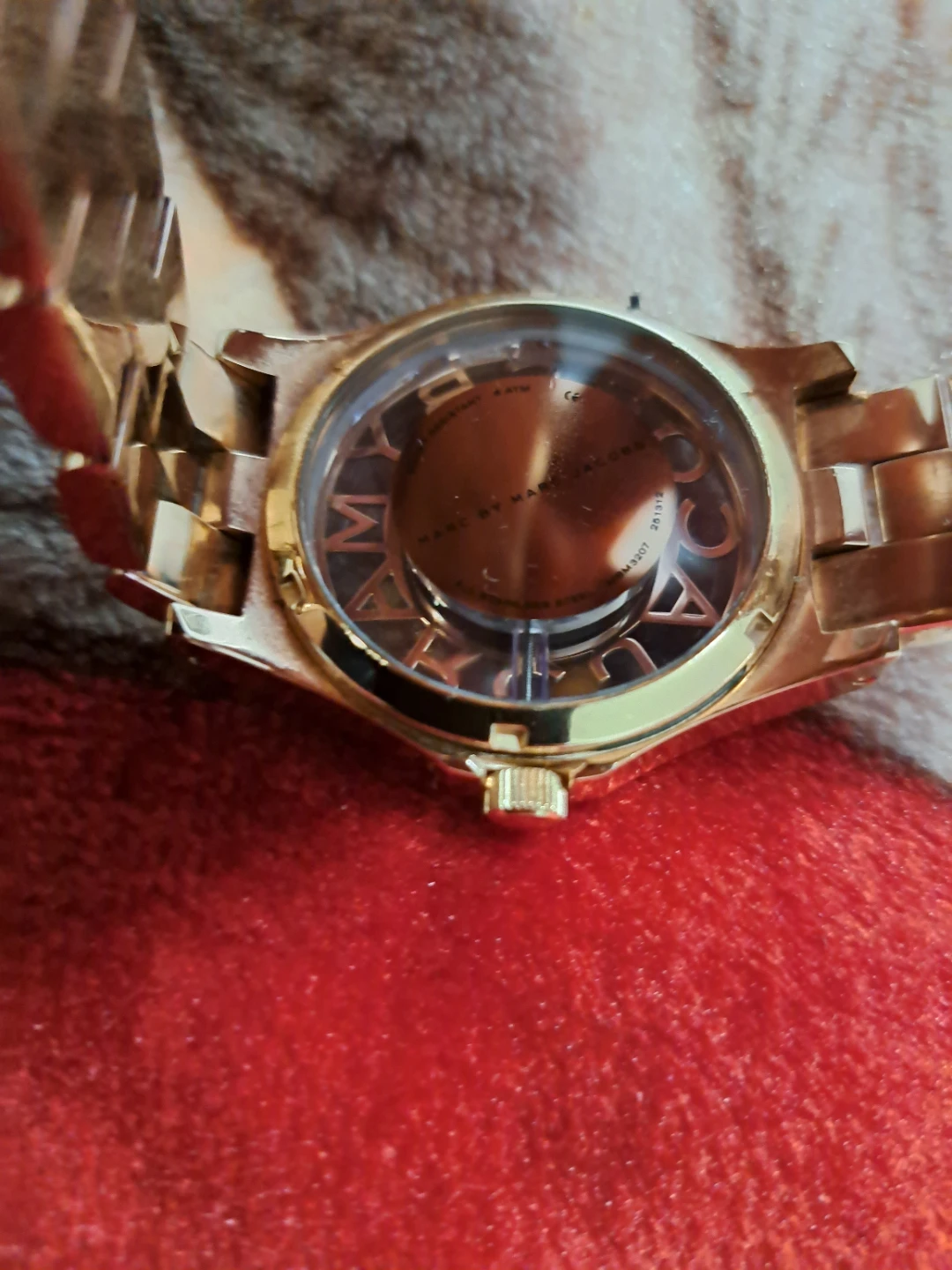 Marc by Marc Jacobs Gold Tone Watch - photo 3