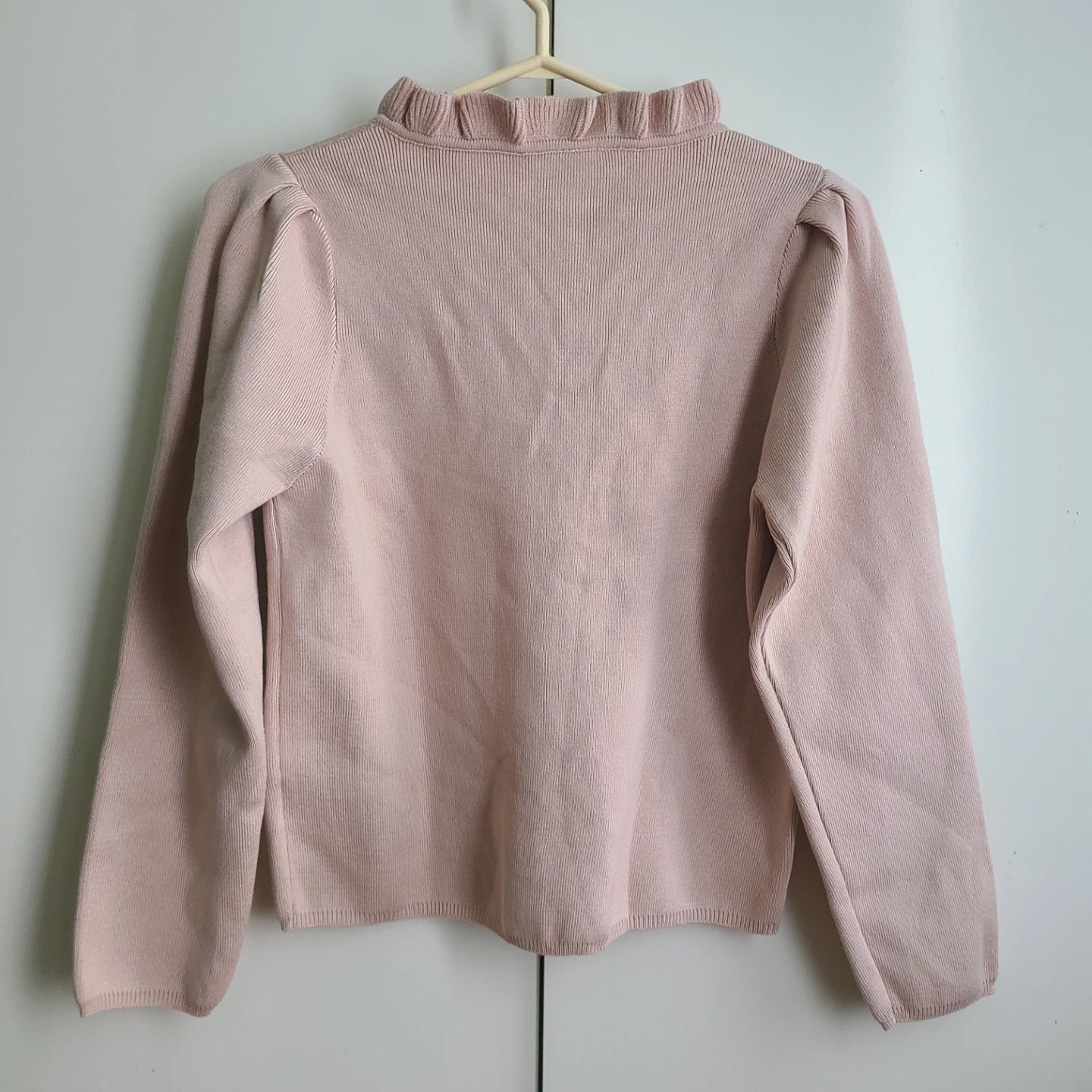 NEW Beige Ruffled Cardigan Medium - photo 2