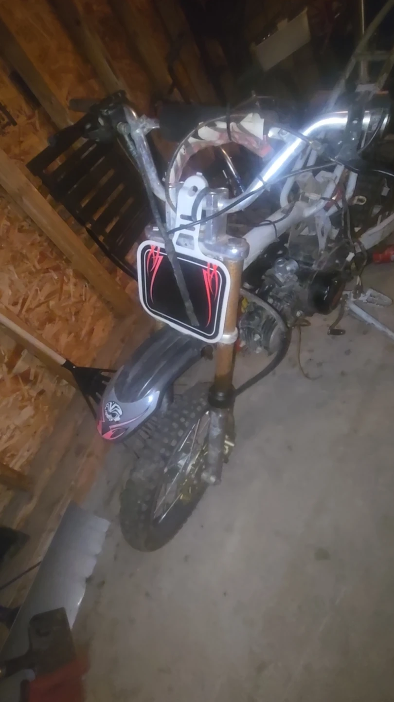 GIO dirt bike frame and engine