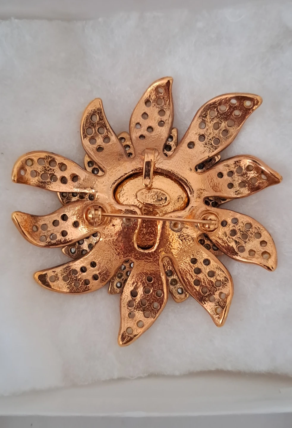 Crystal Flower Brooch CC in box - photo 2
