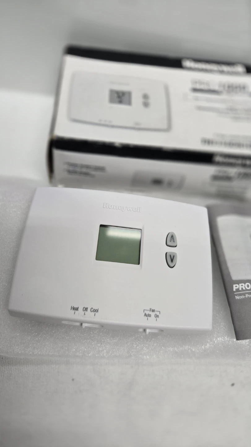 Honeywell PRO 1000 Thermostat Push Button Backlit - photo 2