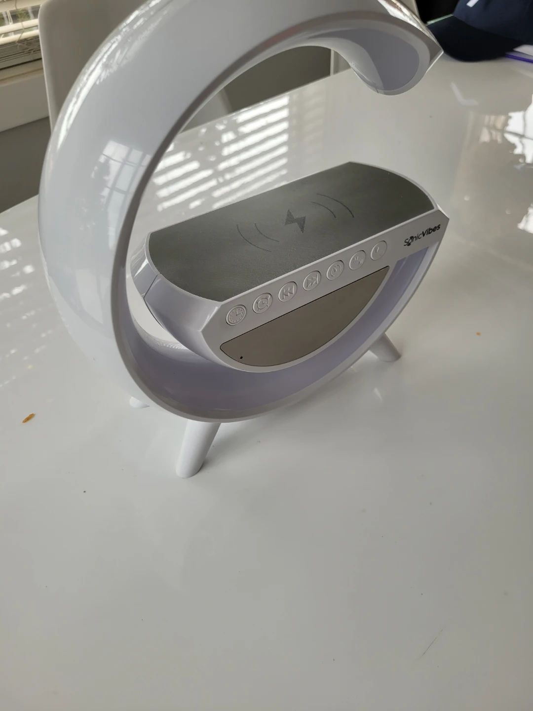 SonicVibes G-Shape Lamp with Wireless Charger - photo 3