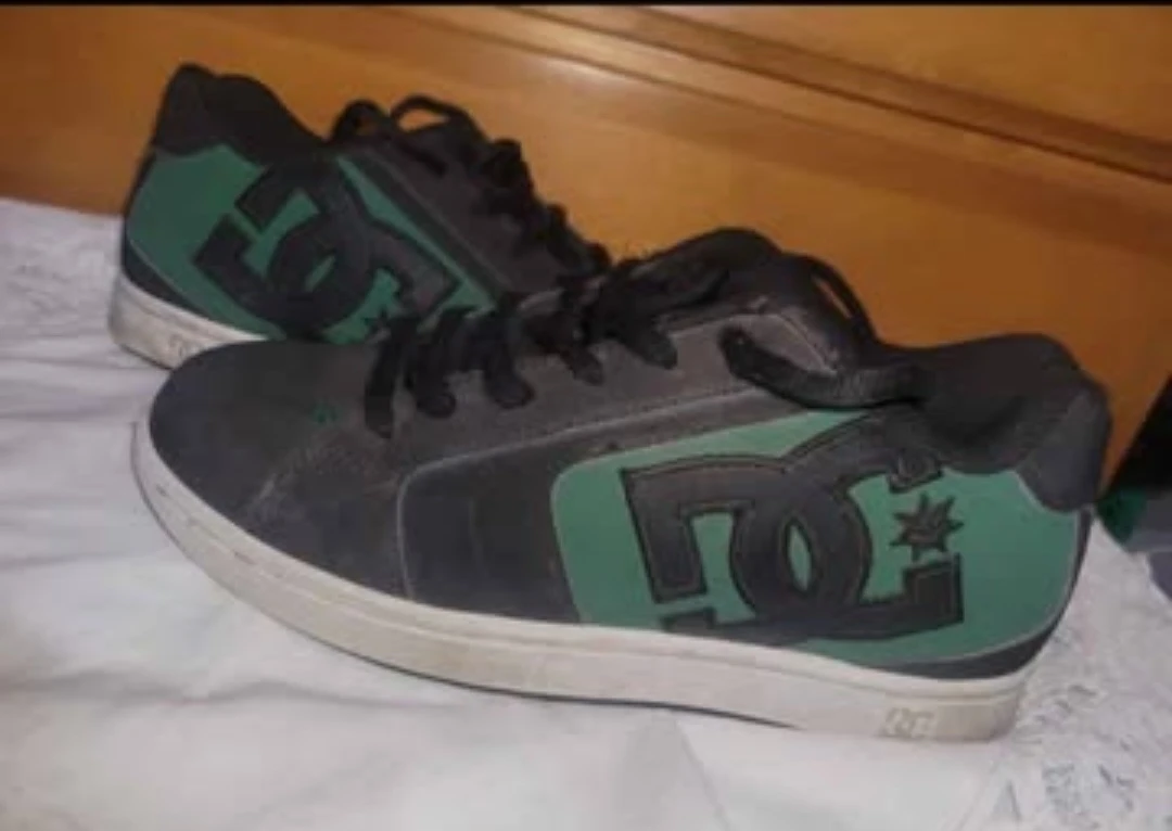 DC Shoes Black and Green