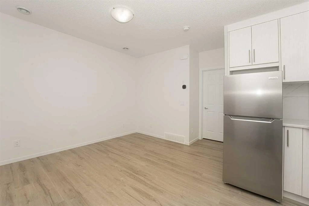 2 bedroom basement - photo 3