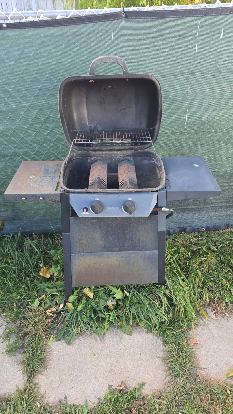 Backyard Grill 2-Burner Propane BBQ - photo 2