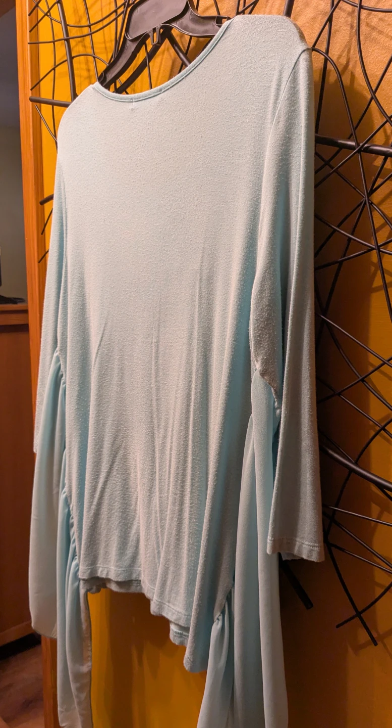 Kim & Cami Light Blue Flowy Top - photo 3
