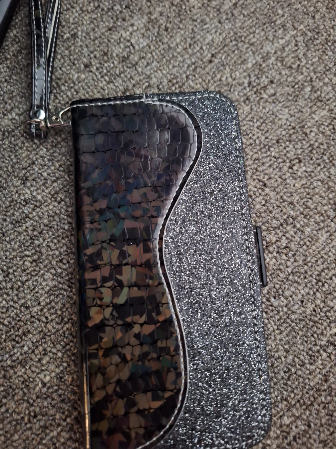 Wallet phone case with wrist strap - photo 2