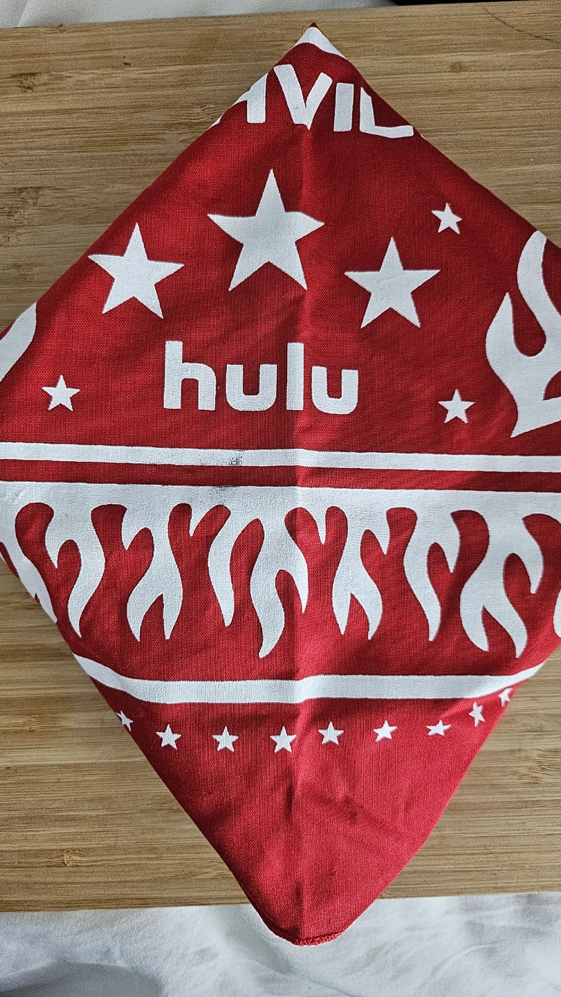 Hulu 911 Red Bandana