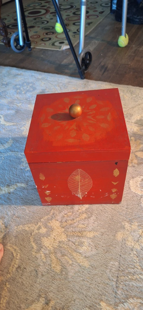Red Decorative Wooden Box - photo 3