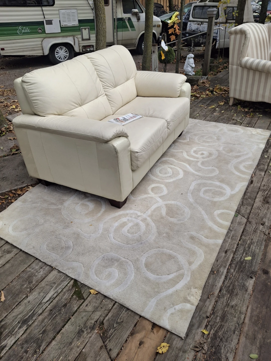 LEATHER 2 SEATER COUCH - photo 2