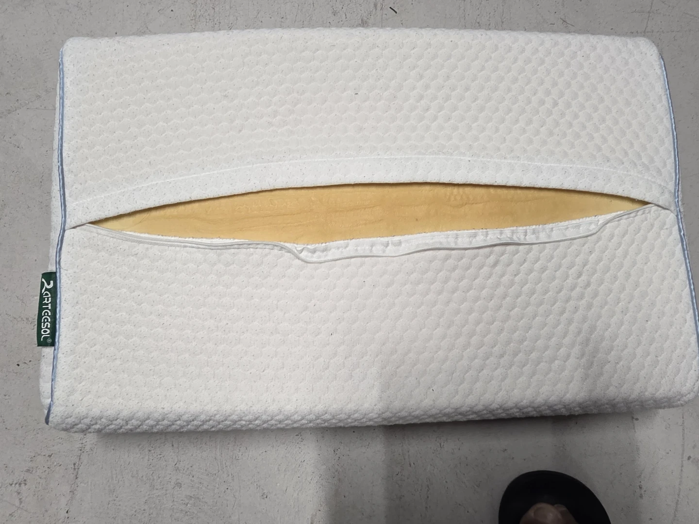 Artecsol Memory Foam Contour Pillow - photo 3