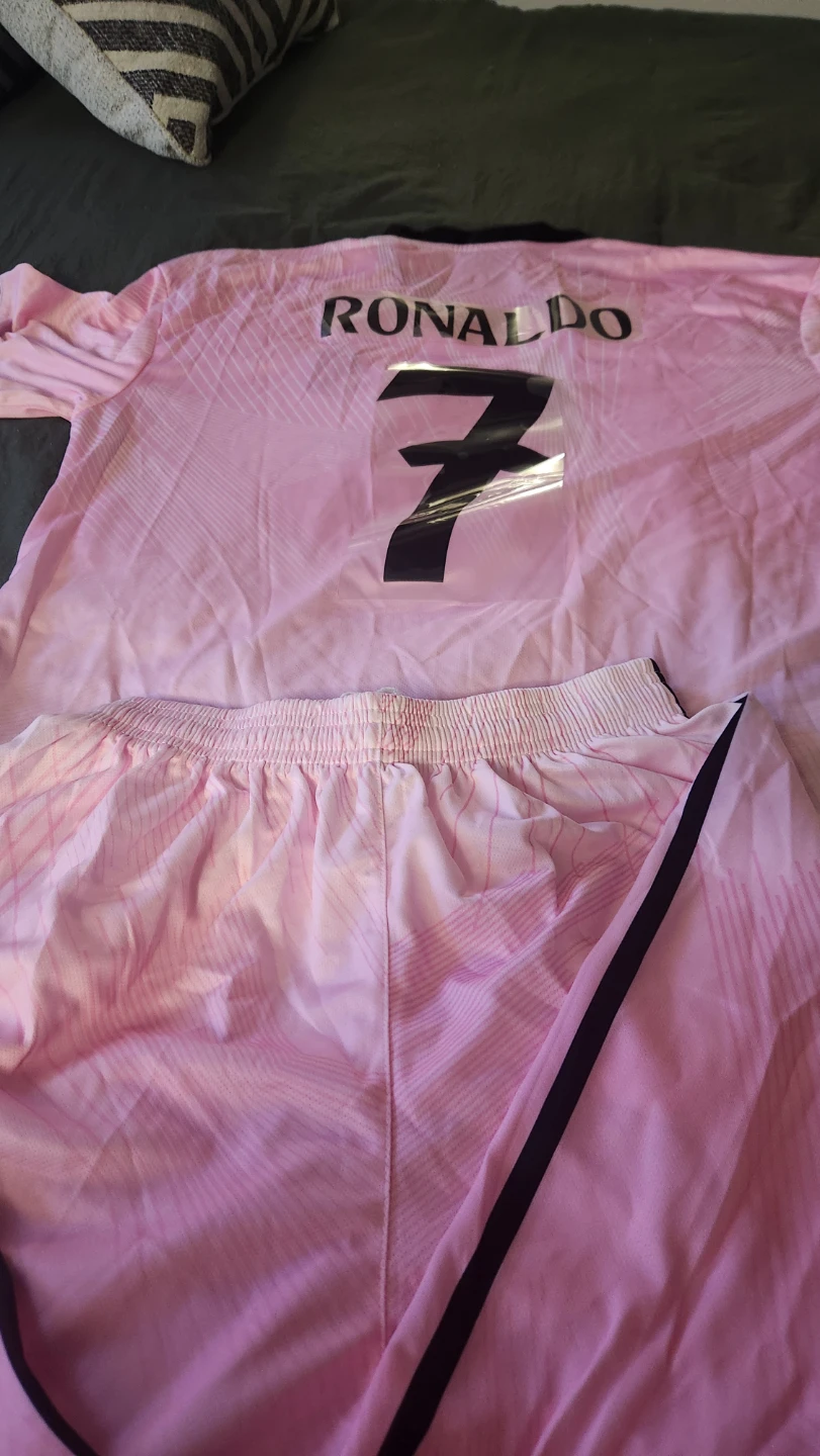 Real Madrid Ronaldo #7 Pink Soccer Jersey Set - photo 2