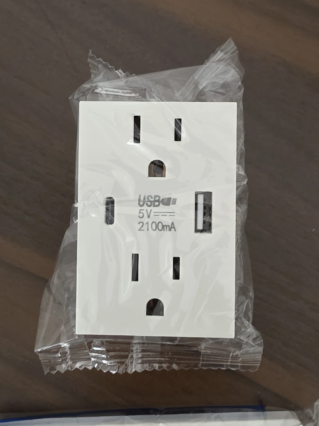 USB Wall Outlet with Charging Ports