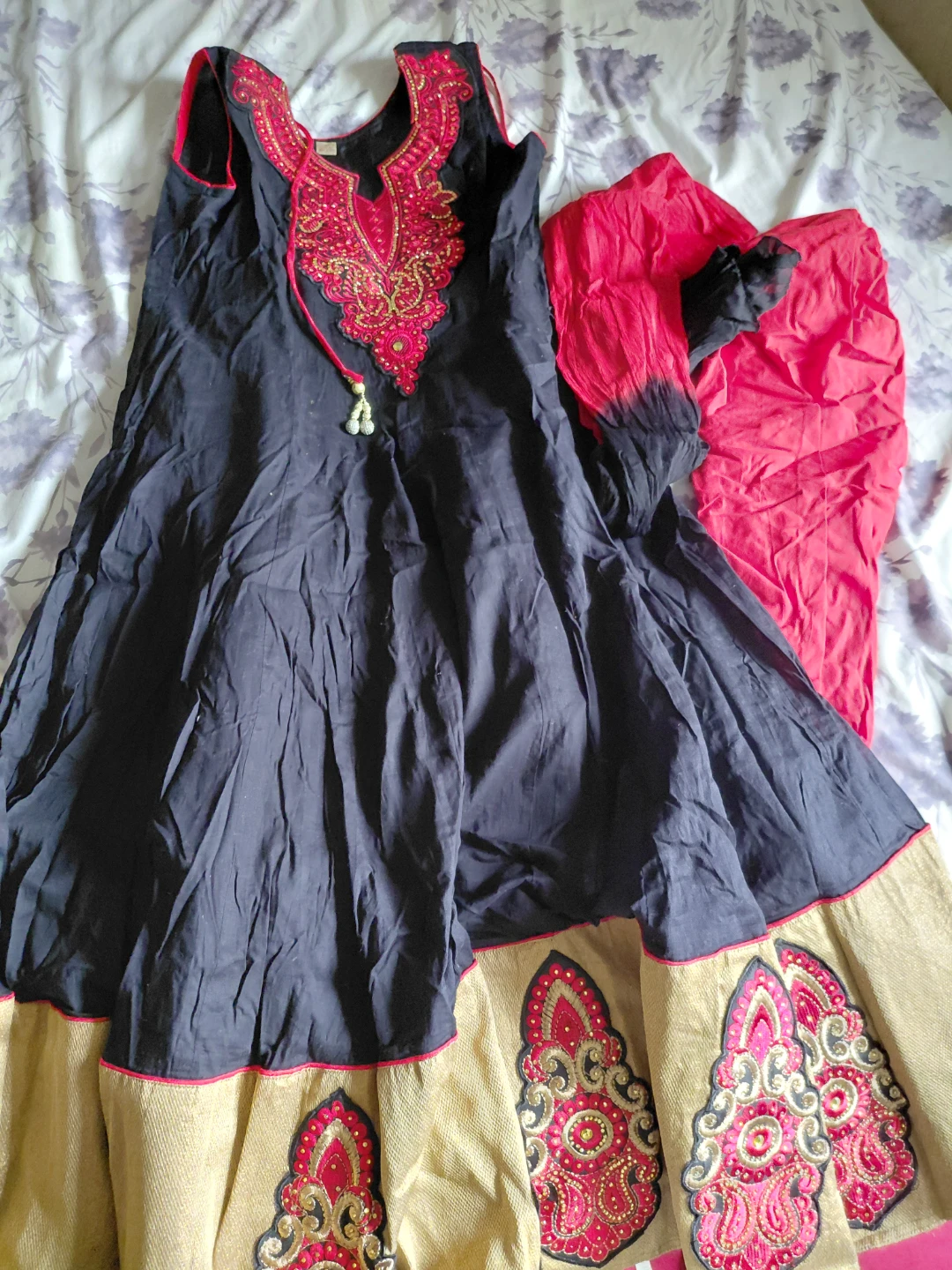 Black and Red Embroidered Kurta Set - photo 2