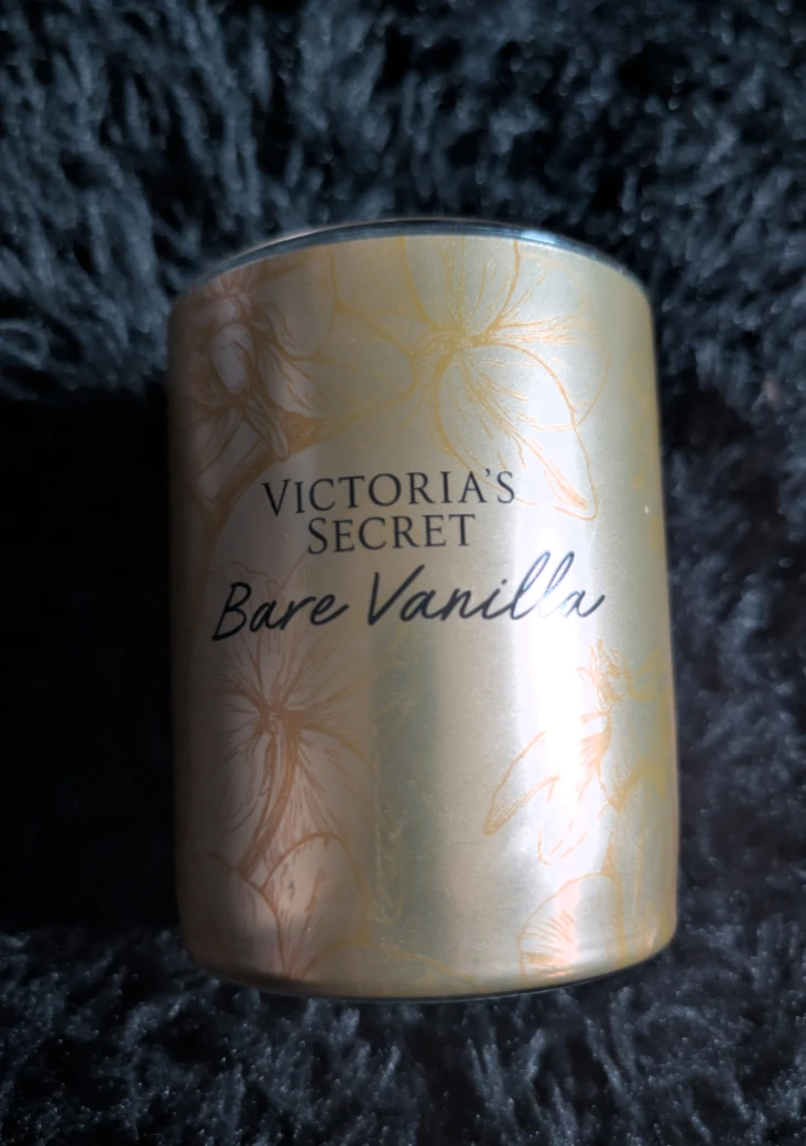 Bare vanilla candle