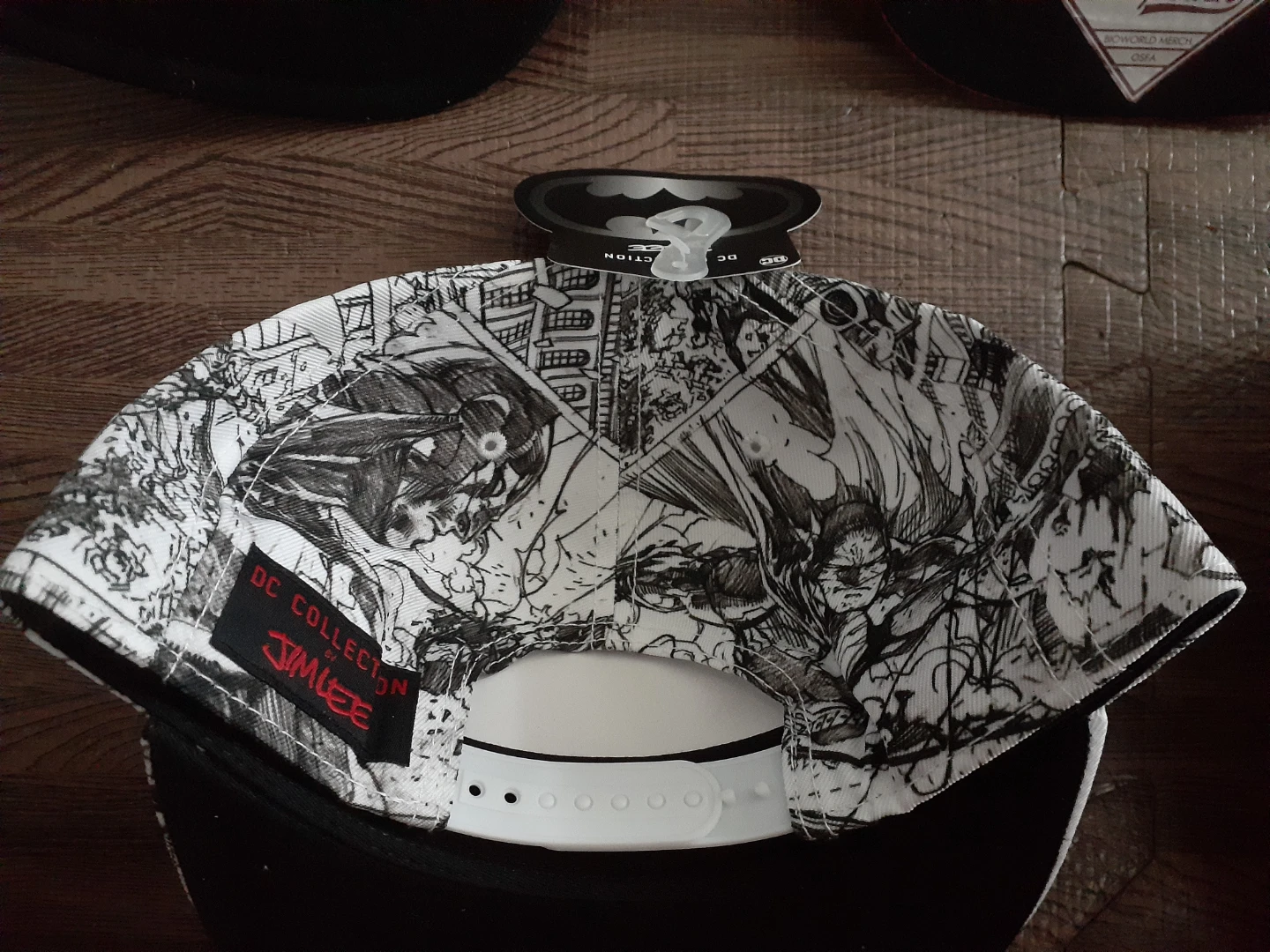 ALL FOR $20 or $5 EACH Set of 5 Marvel and DC Snapback Caps - photo 5