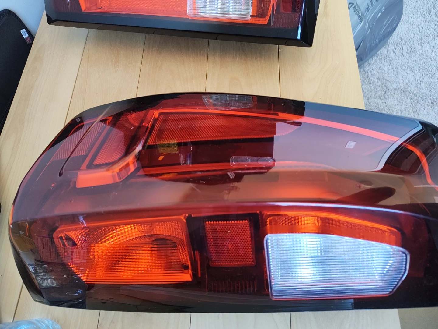 GMC Sierra 1500 Passenger Side Tail Light