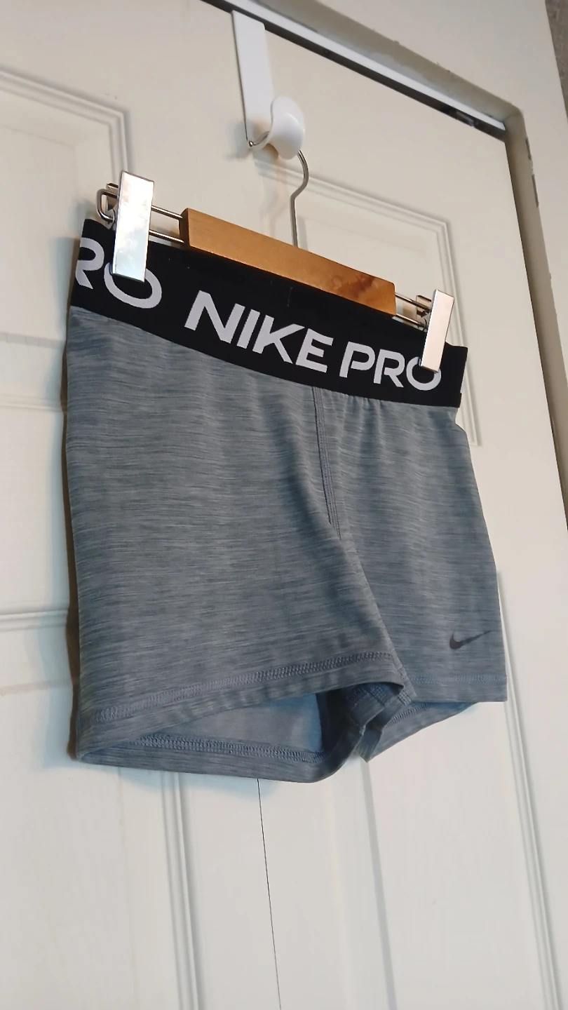 Nike Pro 365 3 inch shorts, size medium (M) - photo 3
