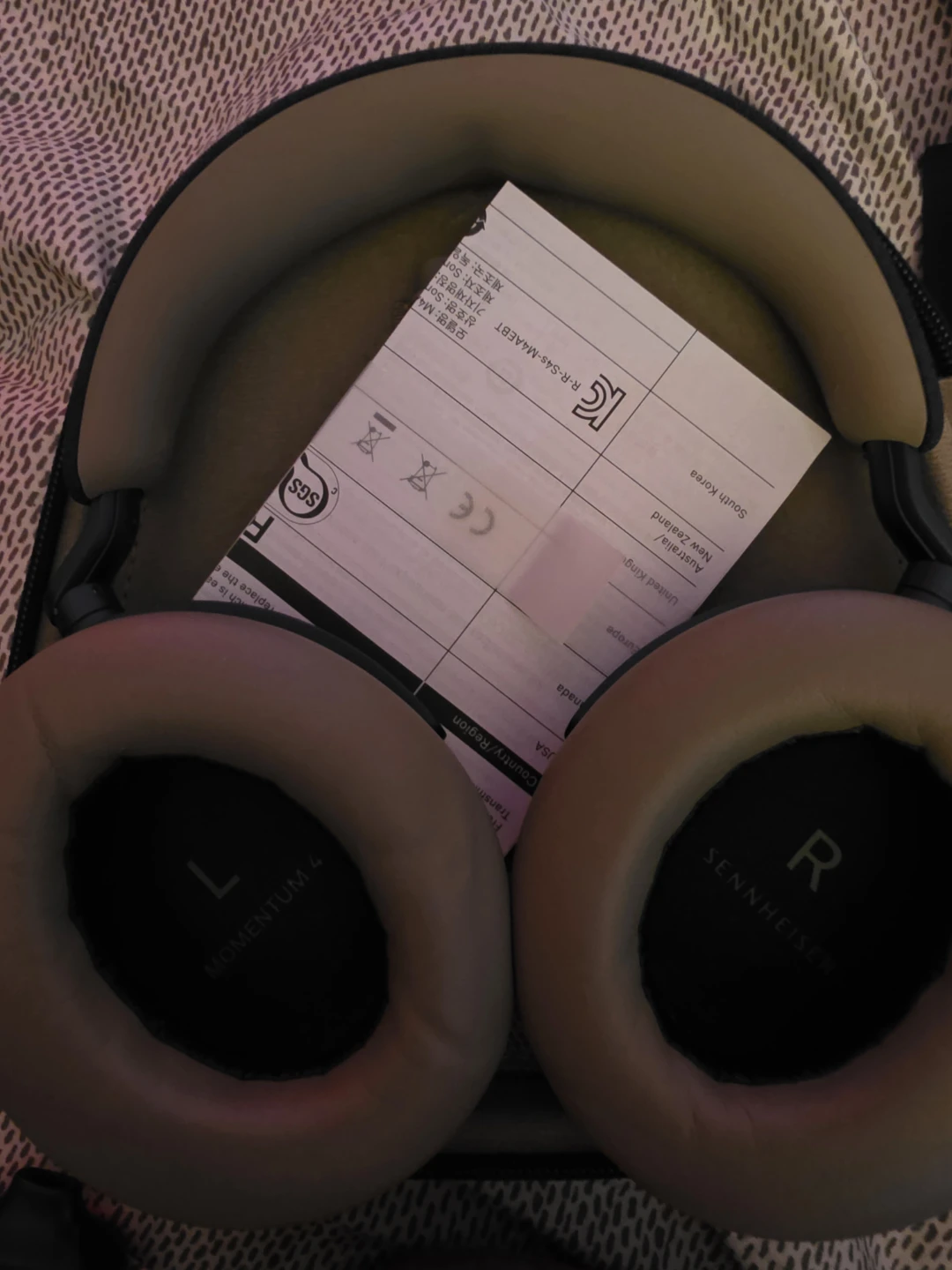 Sennheiser Momentum 4 Headphones - photo 2