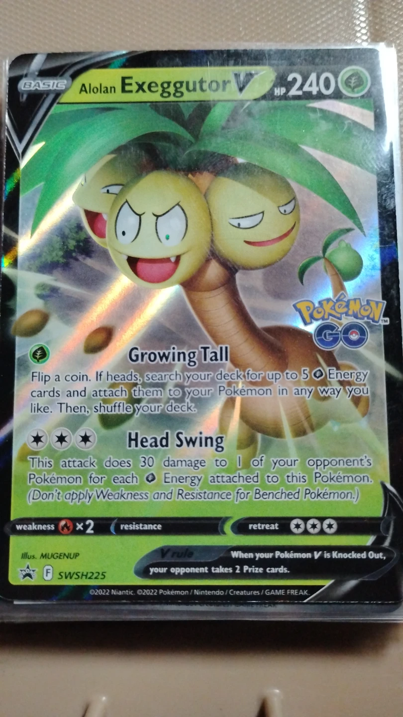 Alolan Exeggutor V Pokemon GO Trading Card SWSH225