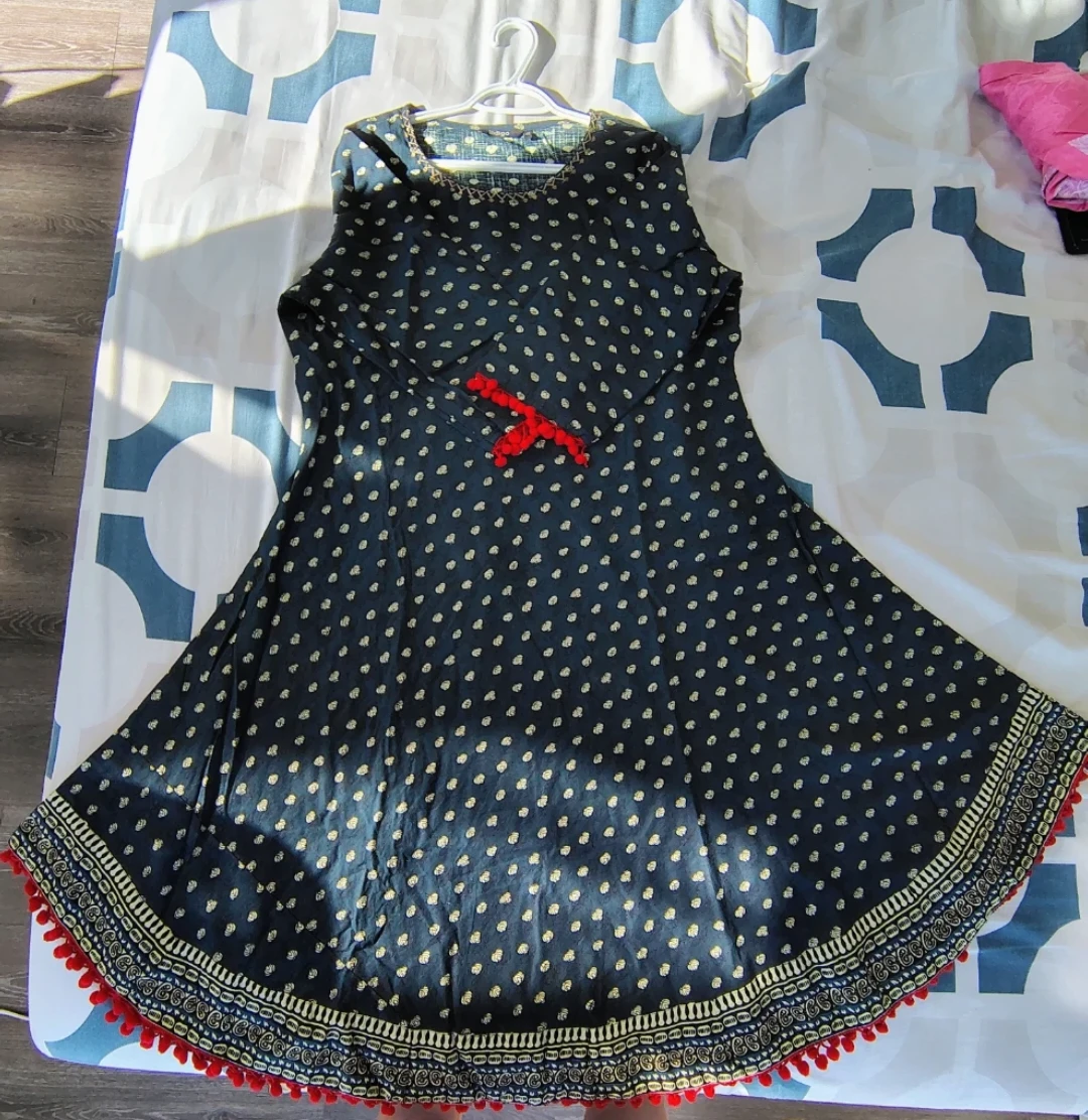 Assorted Women's Ethnic Wear and Dresses - photo 4